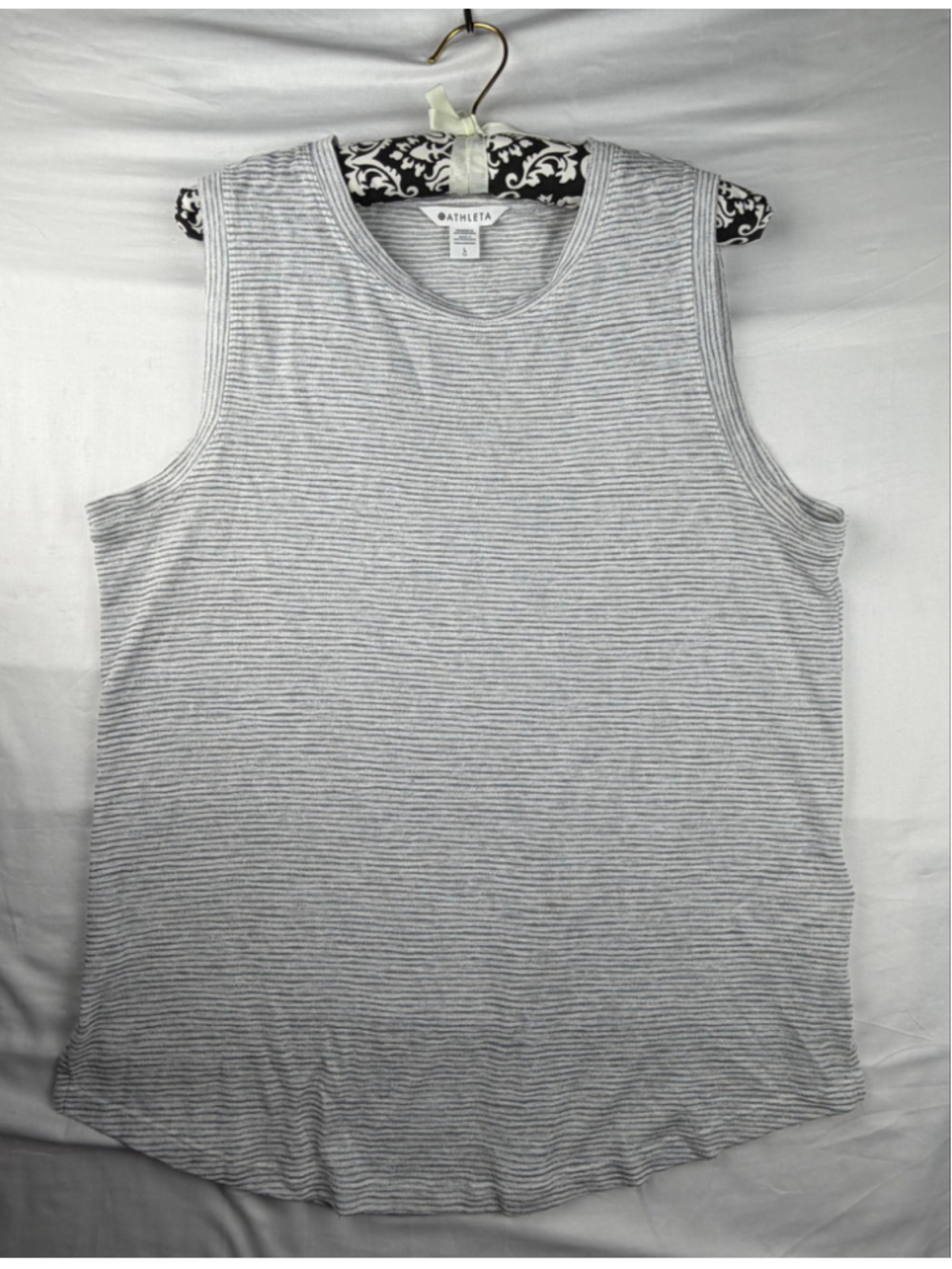 Athleta Large Gray White Striped Ribbed Tank Top Tencel Modal Muscle Tee Workout